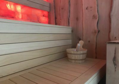 Sauna avec mur de sel